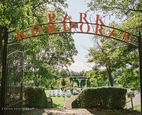 Svadobný obrad v parku Kormorán